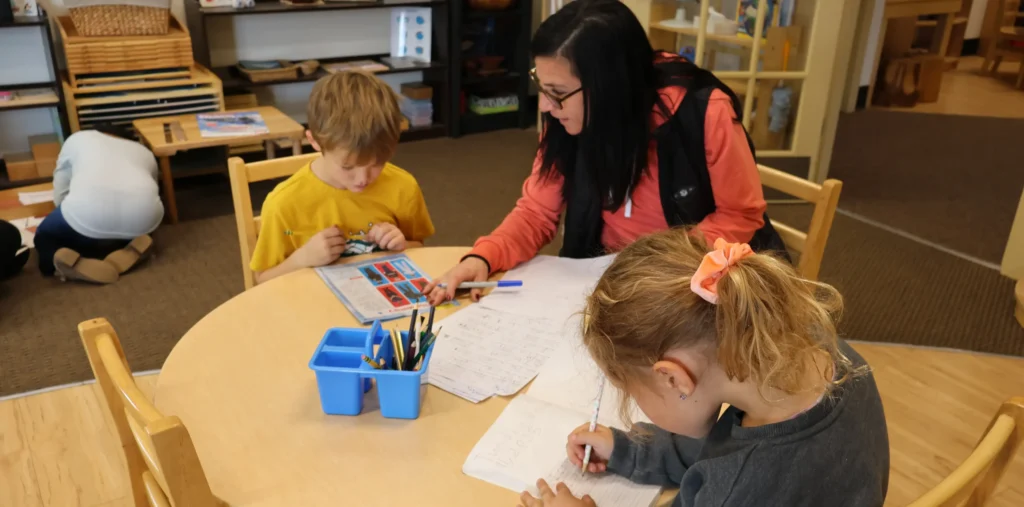 3R0A1106 - Creative World of Montessori